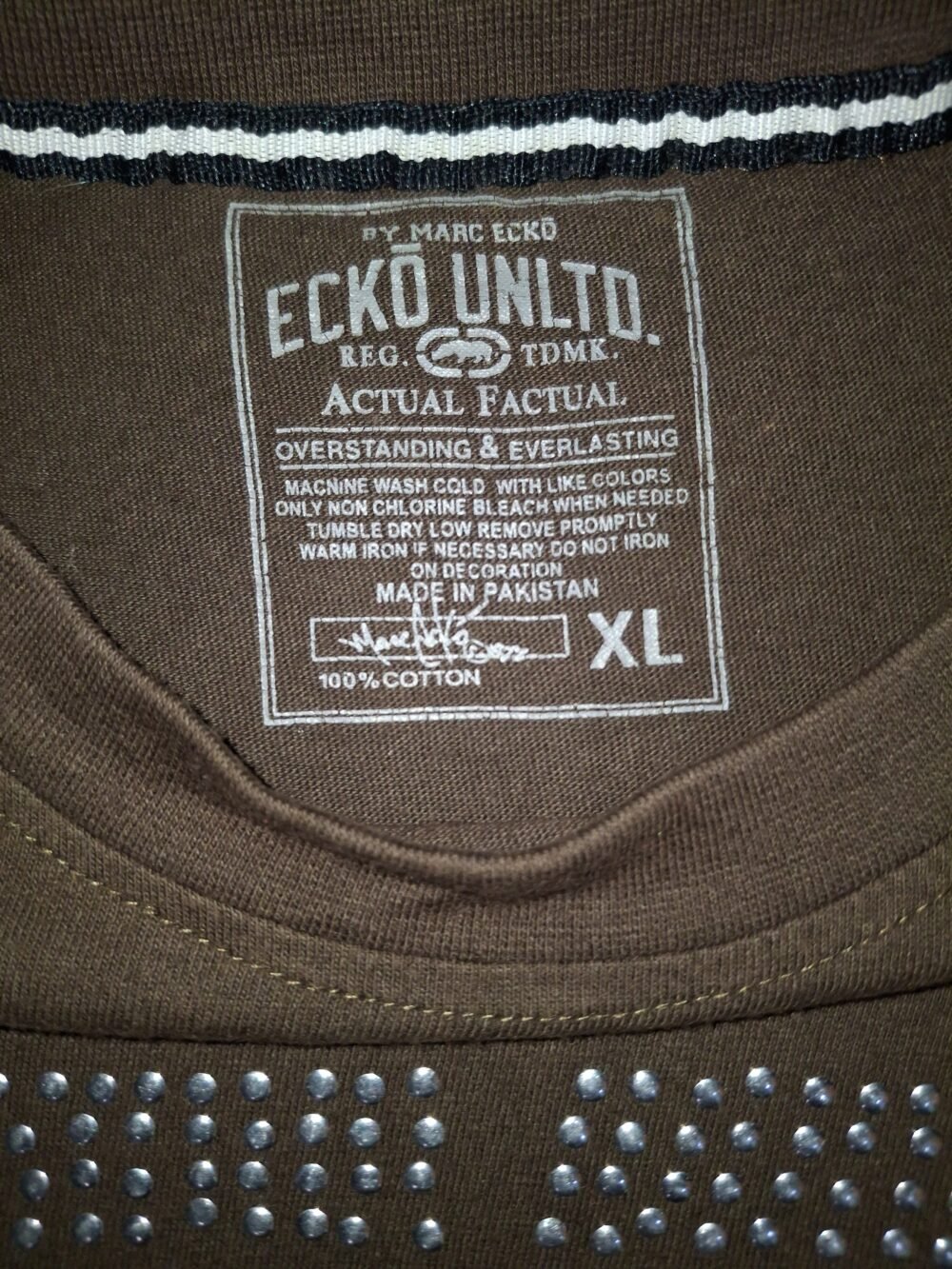 Ecko big logo tachas T.L